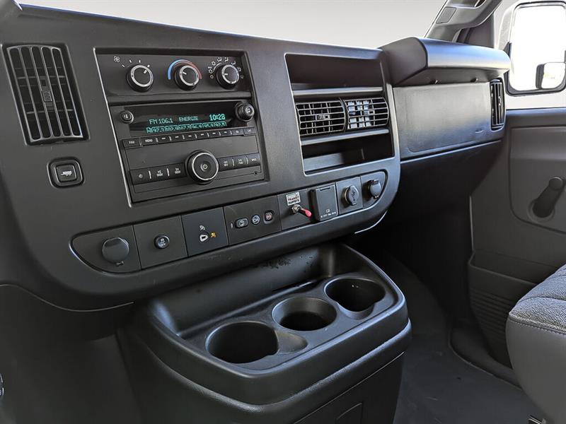 gmc Savana 2023 - 9