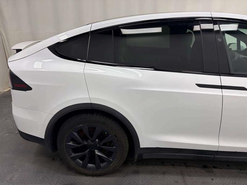 tesla Model X 2022 - 13