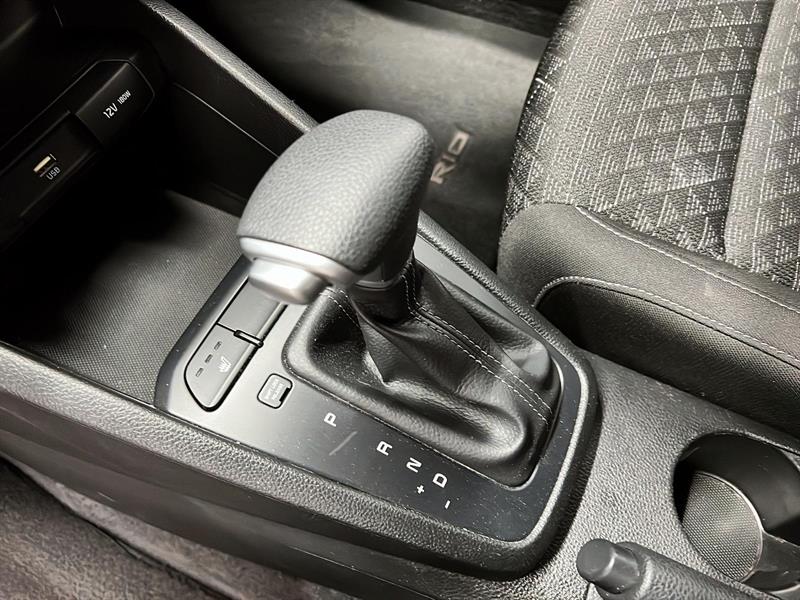 kia Rio5 2023 - 13