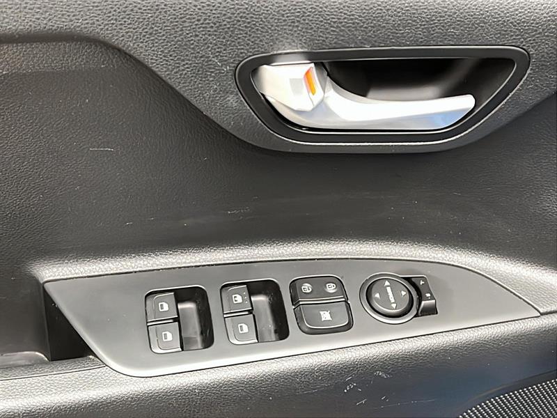 kia Rio5 2023 - 20