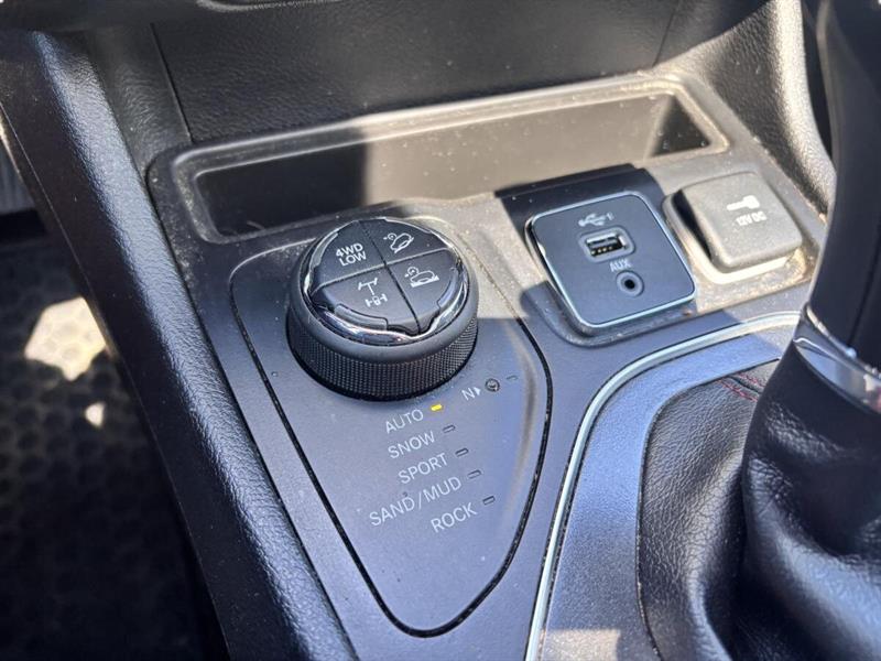 jeep Cherokee 2019 - 11