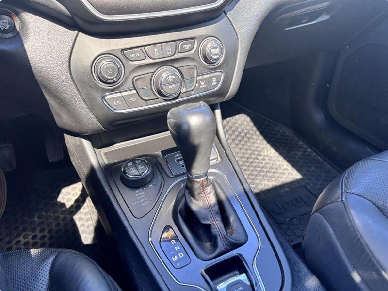 jeep Cherokee 2019 - 13