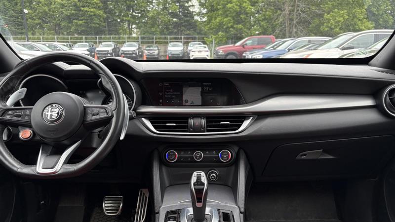 alfa romeo Stelvio 2022 - 6