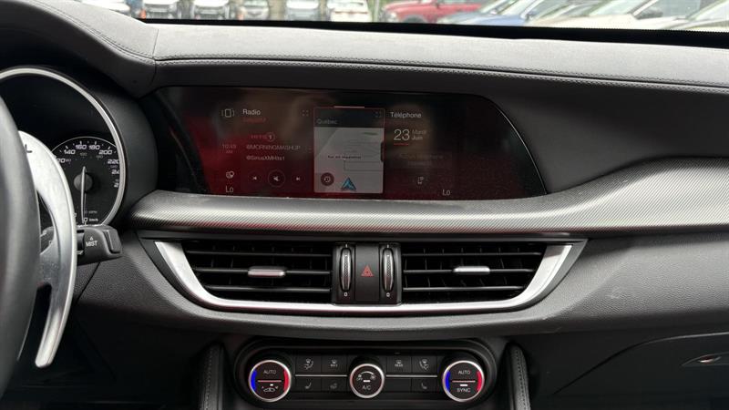 alfa romeo Stelvio 2022 - 13