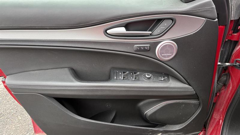 alfa romeo Stelvio 2022 - 22