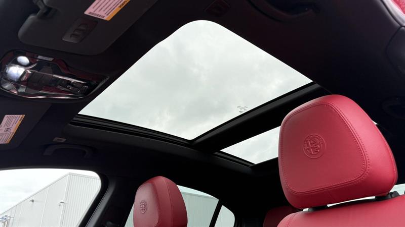 alfa romeo Stelvio 2022 - 27