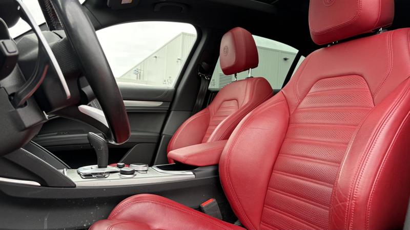 alfa romeo Stelvio 2022 - 29