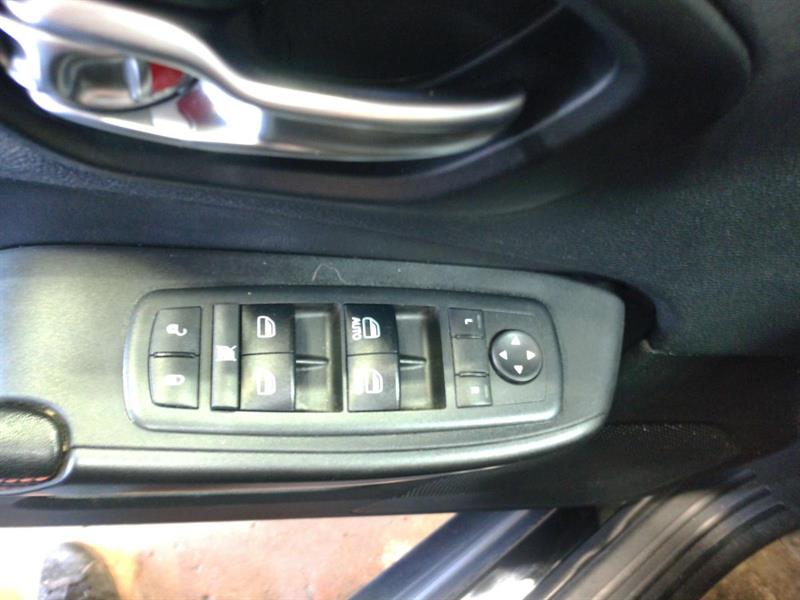 jeep Cherokee 2019 - 11