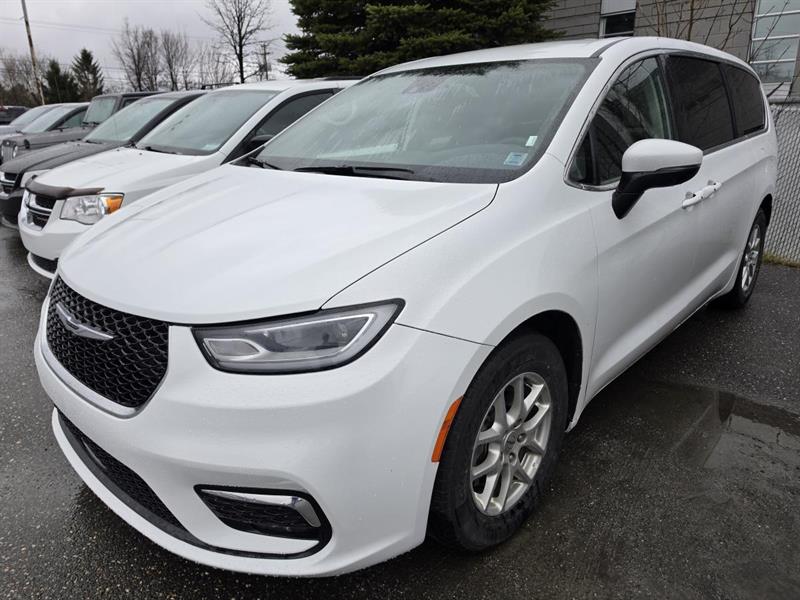 chrysler Pacifica 2023