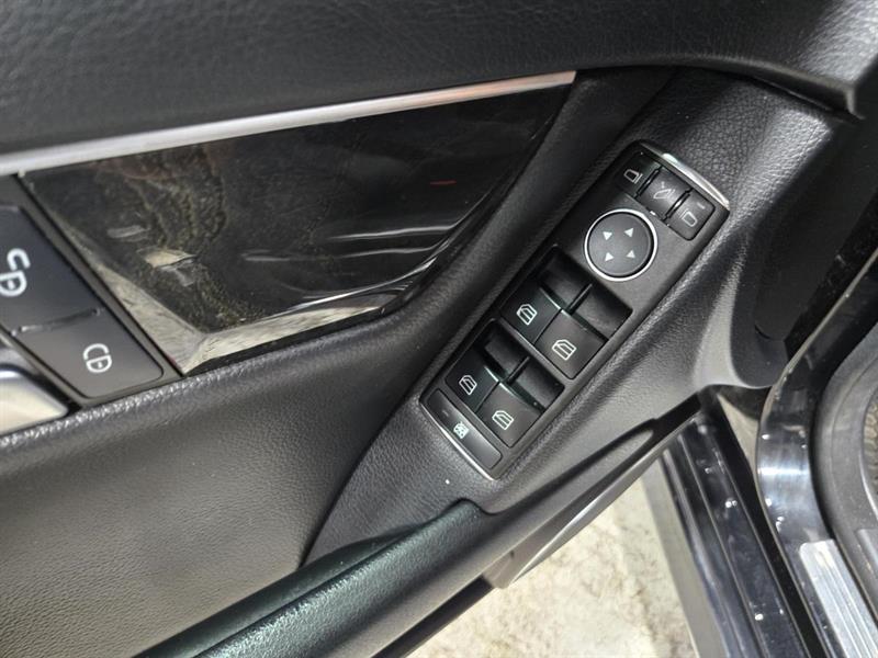 mercedes-benz C 300 2013 - 9