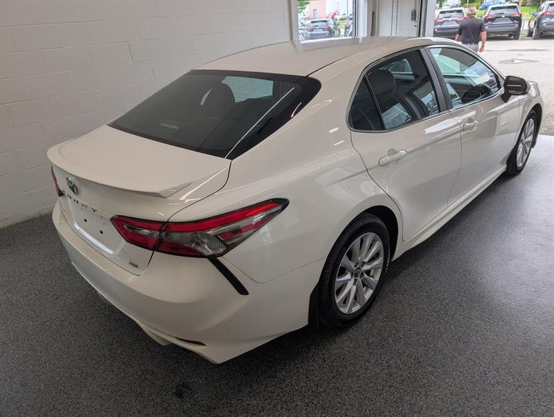toyota Camry 2018 - 3