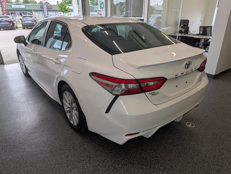 toyota Camry 2018 - 4
