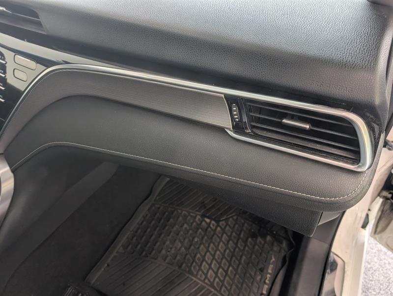 toyota Camry 2018 - 9