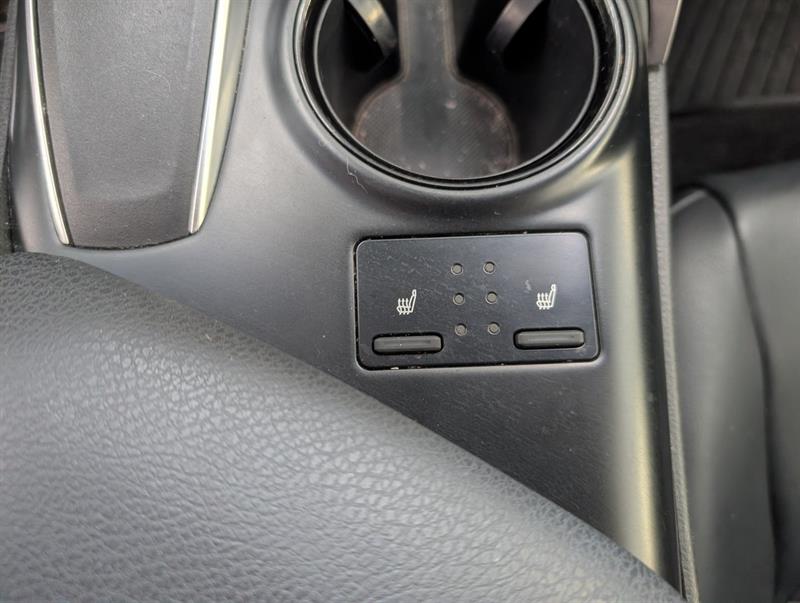 toyota Camry 2018 - 16