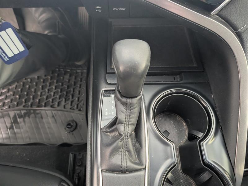 toyota Camry 2018 - 17