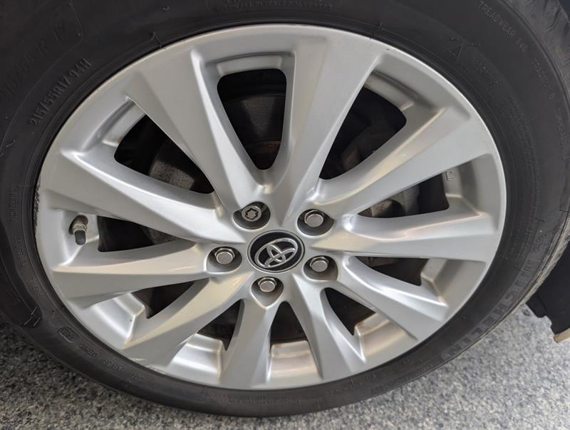 toyota Camry 2018 - 24