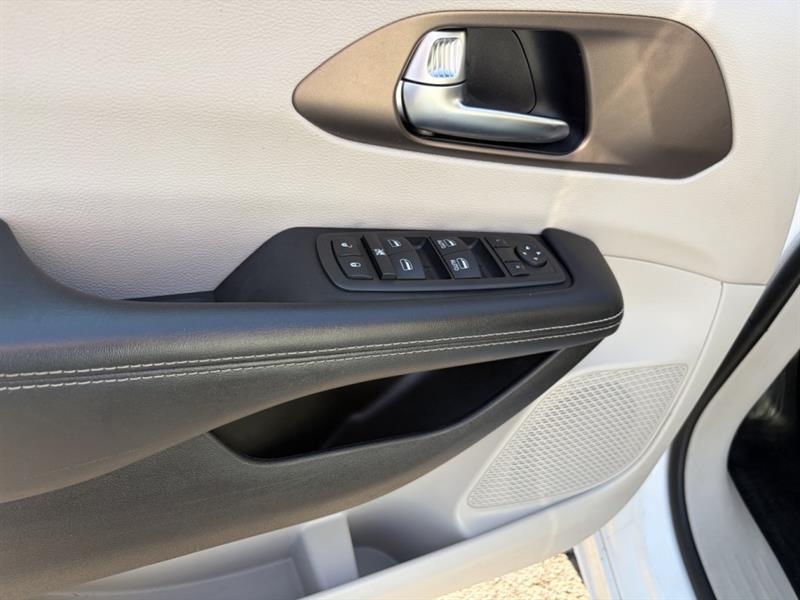 chrysler Grand Caravan 2022 - 14