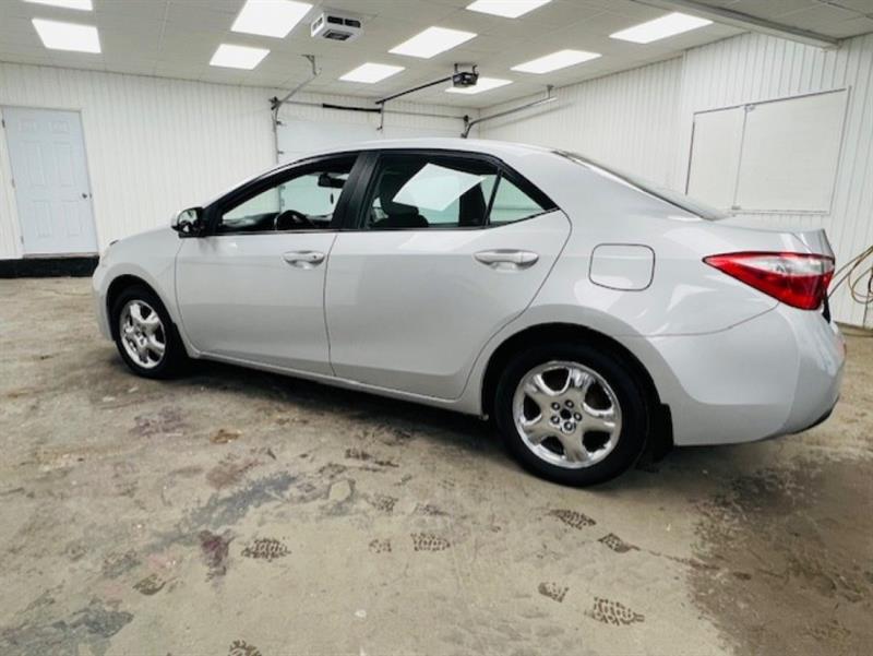 toyota Corolla 2015 - 9