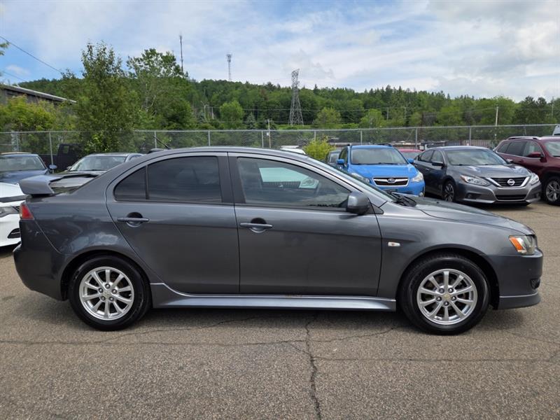 mitsubishi Lancer 2010 - 4