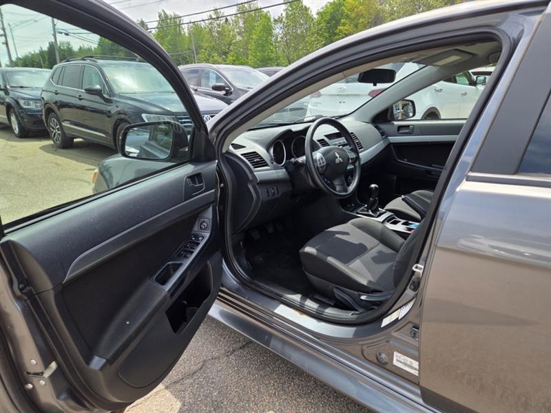mitsubishi Lancer 2010 - 9
