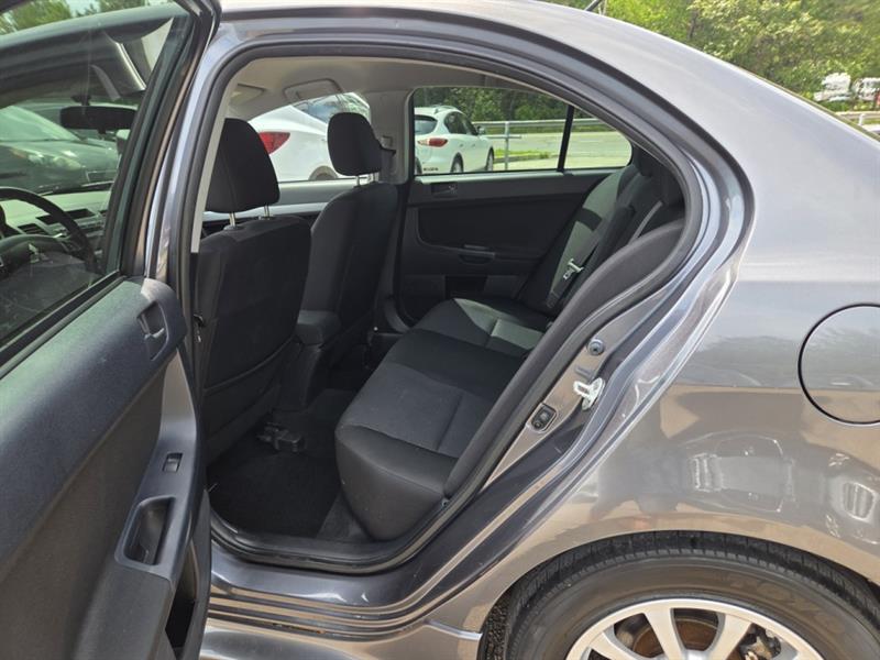 mitsubishi Lancer 2010 - 12