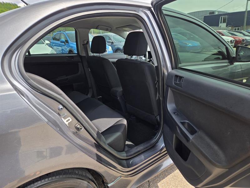 mitsubishi Lancer 2010 - 13