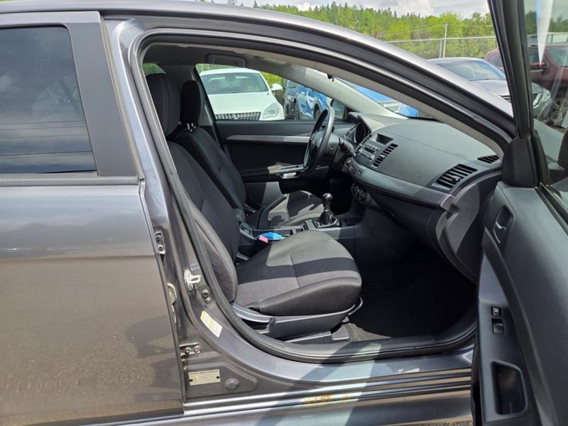 mitsubishi Lancer 2010 - 16