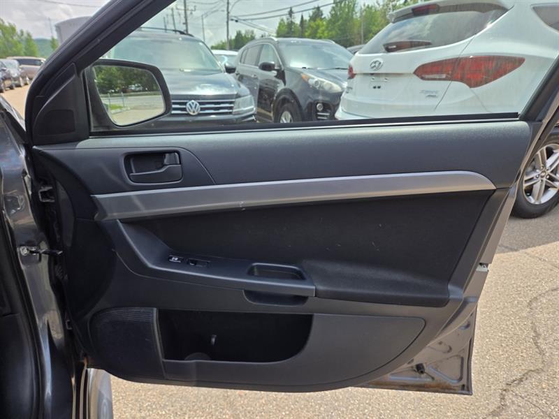 mitsubishi Lancer 2010 - 17