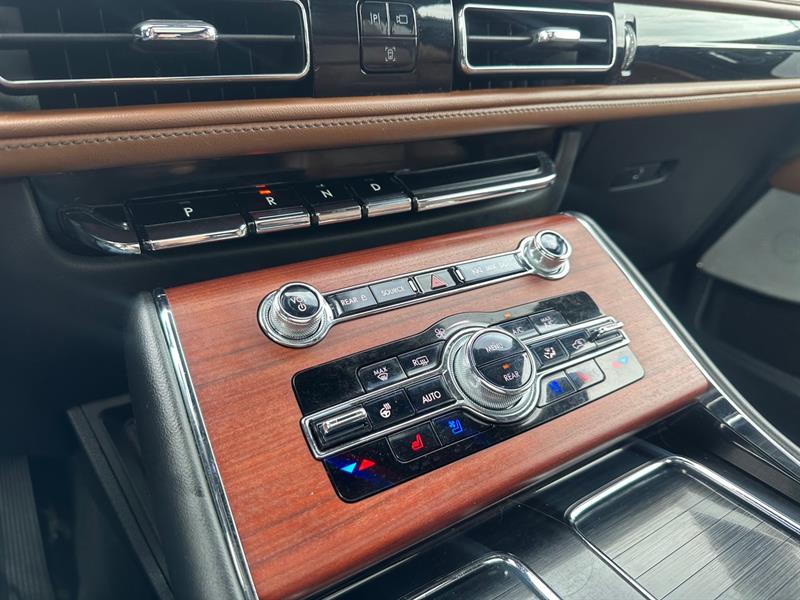 lincoln Aviator 2023 - 25