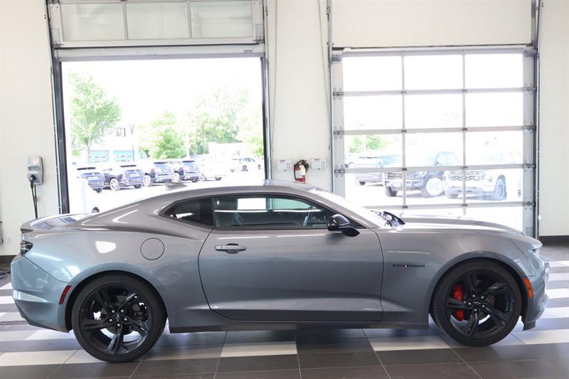 chevrolet Camaro 2022 - 21