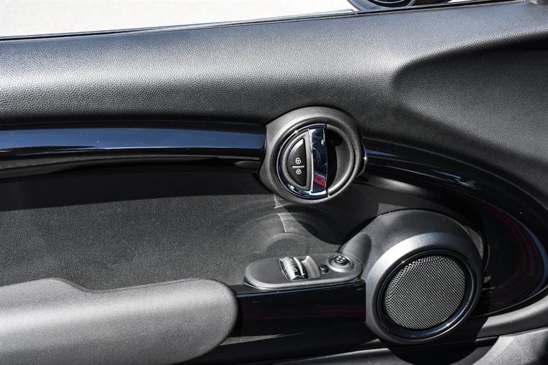 mini 3 Door 2021 - 12