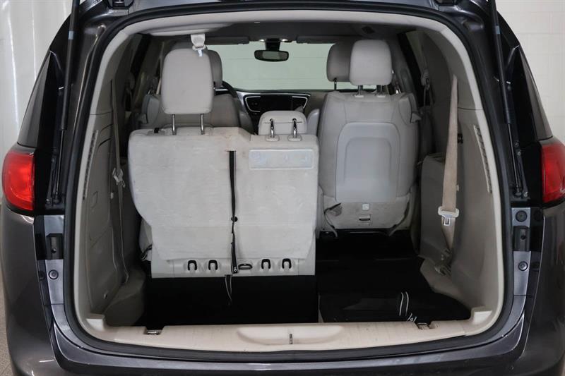 chrysler Pacifica Hybrid 2018 - 7
