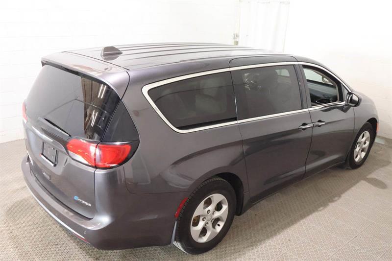 chrysler Pacifica Hybrid 2018 - 10