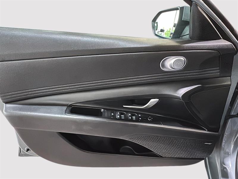 hyundai Elantra 2022 - 13