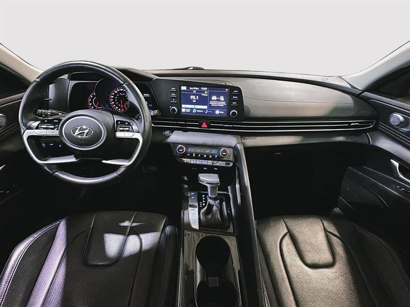 hyundai Elantra 2022 - 17