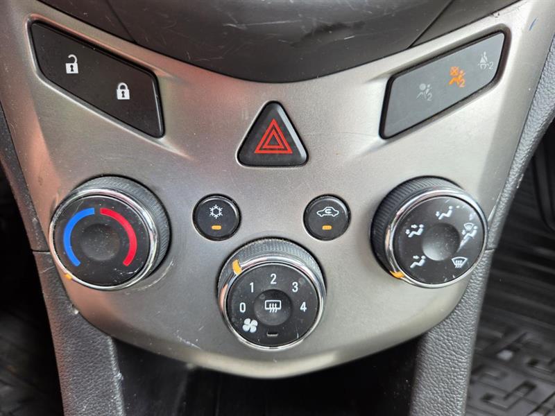 chevrolet Sonic 2012 - 19