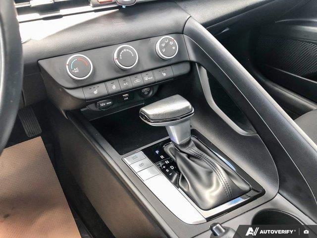 hyundai Elantra 2022 - 17