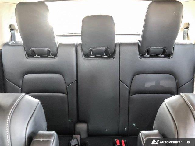 nissan Pathfinder 2022 - 25
