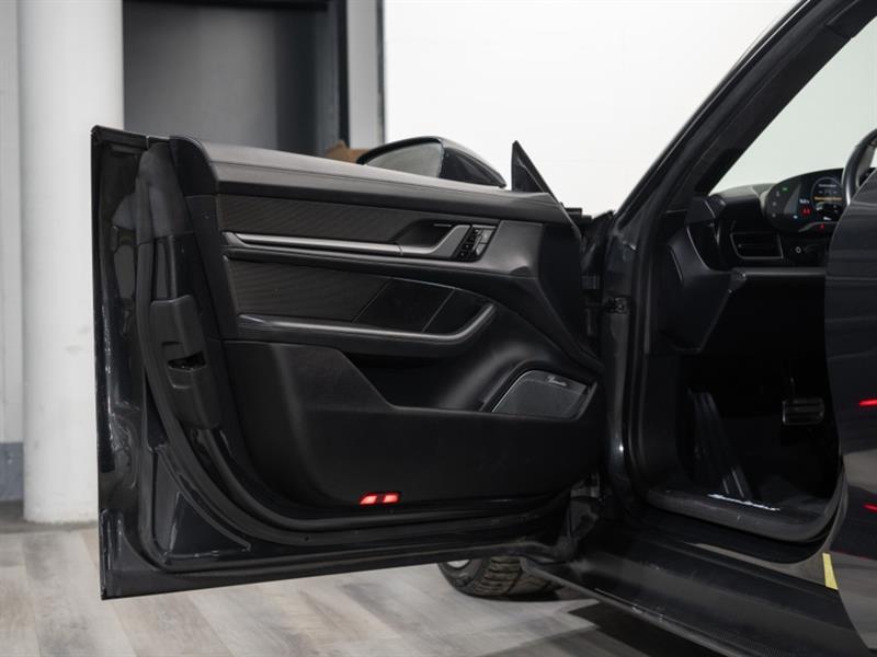 porsche Taycan 2020 - 17