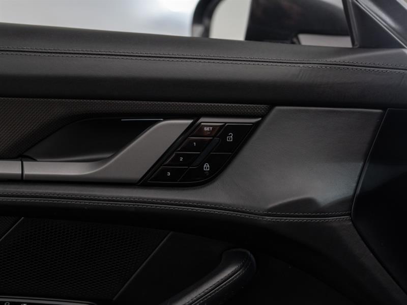 porsche Taycan 2020 - 21