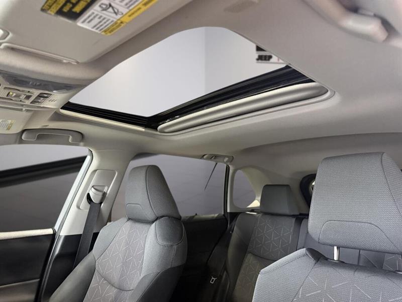 toyota RAV4 2023 - 12