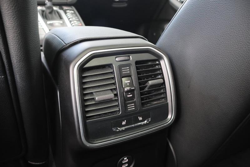 porsche Macan 2021 - 18