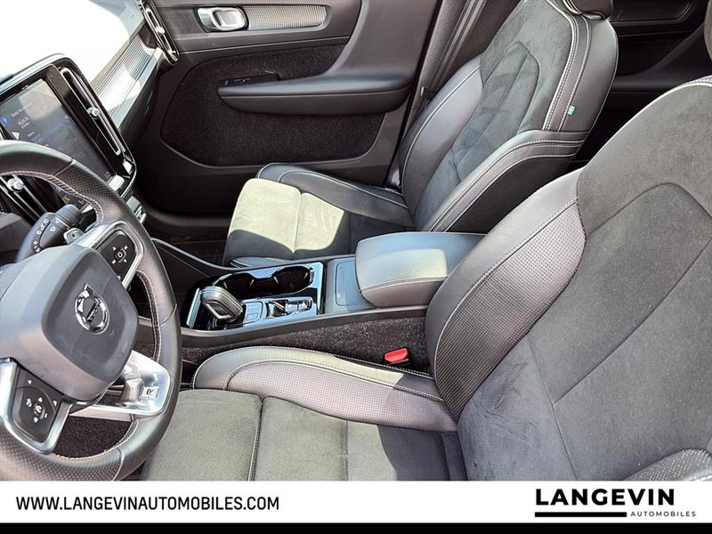 volvo XC40 2020 - 18