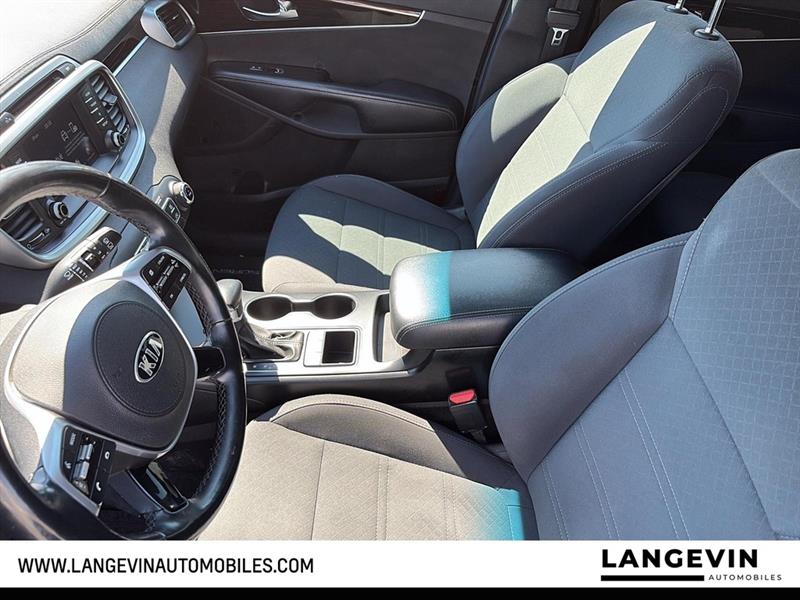 kia Sorento 2019 - 17