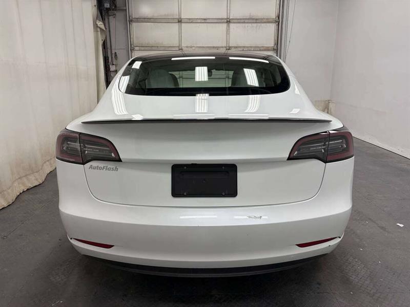 tesla Model 3 2023 - 6