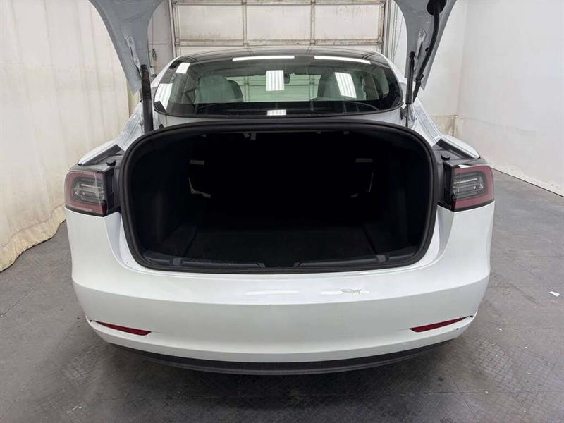 tesla Model 3 2023 - 8