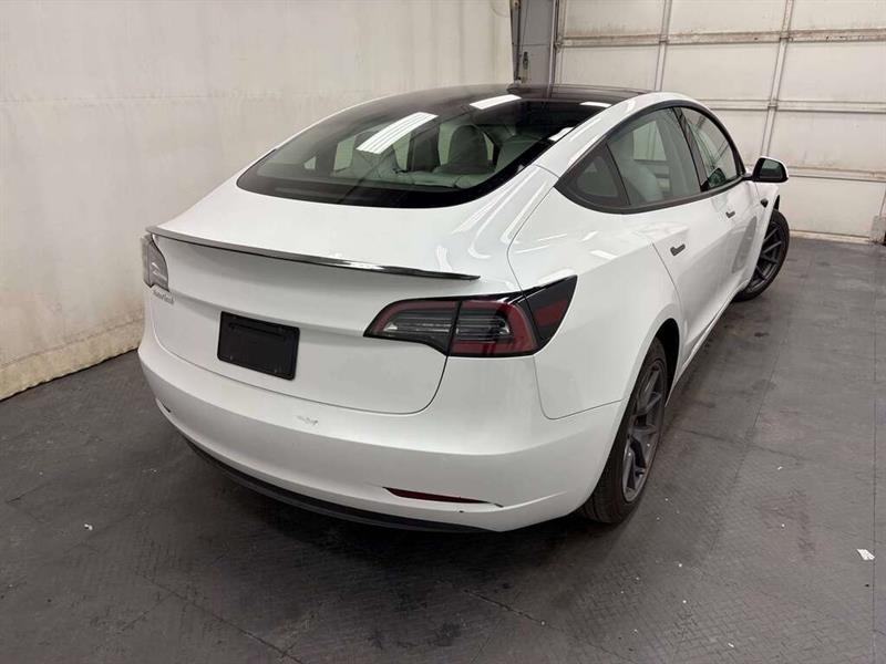 tesla Model 3 2023 - 10