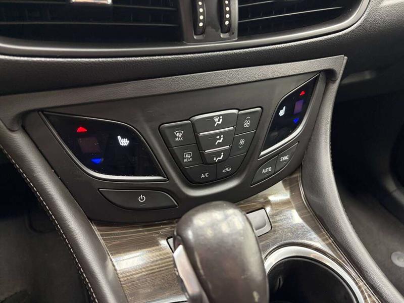 buick Envision 2019 - 24