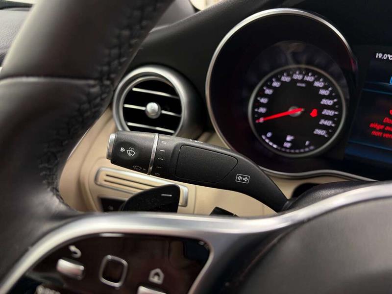 mercedes-benz C300 2020 - 23