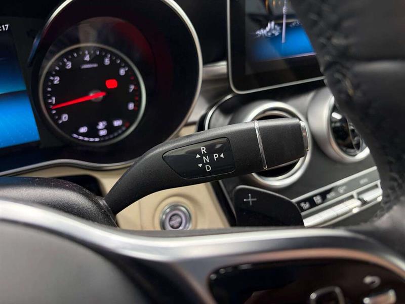 mercedes-benz C300 2020 - 26